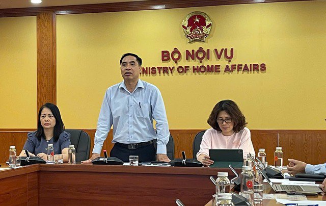 Bộ Nội vụ: Không có chủ trương hoán đổi nghỉ 9 ngày dịp lễ 30/4 – 1/5